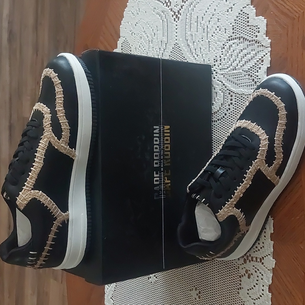 Cape Robbin Black Marja Sneaker Lace Up Sequin And Tan Accent Stitching Sz 8